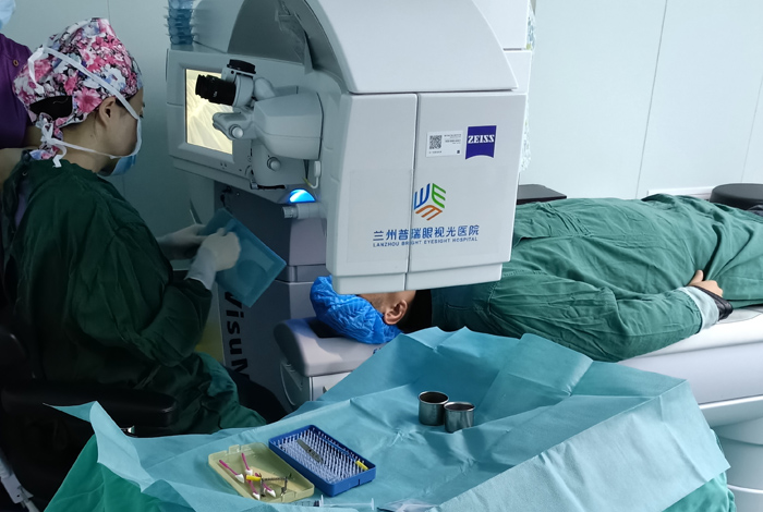 300度近視拖到900度近視，近視手術(shù)是什么感受？
